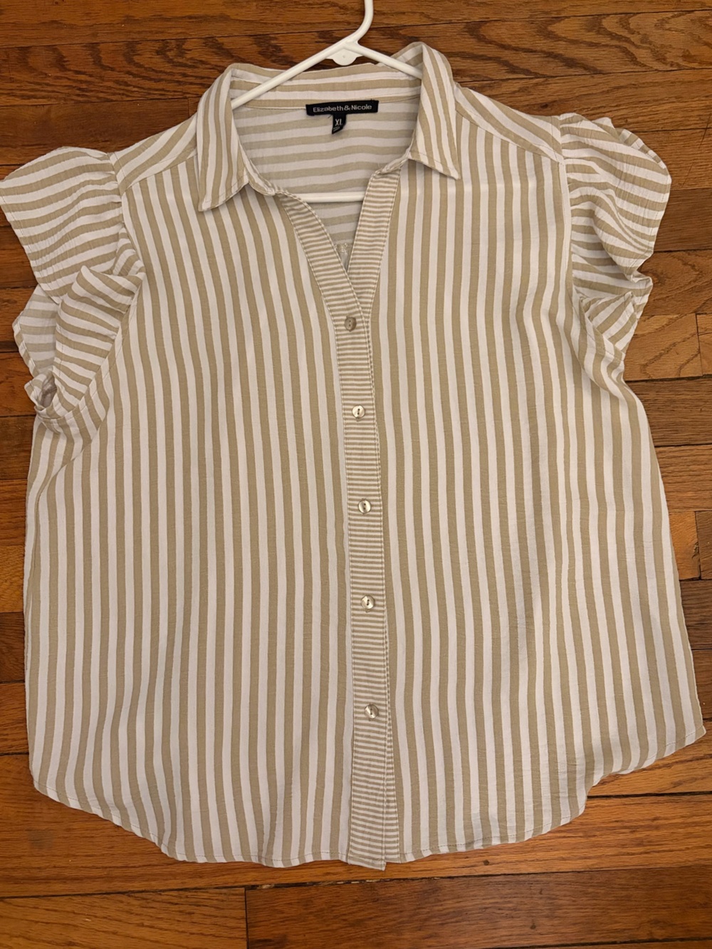 Flowy material XL Striped Short-Sleeve ruffle Button front Blouse Beige White